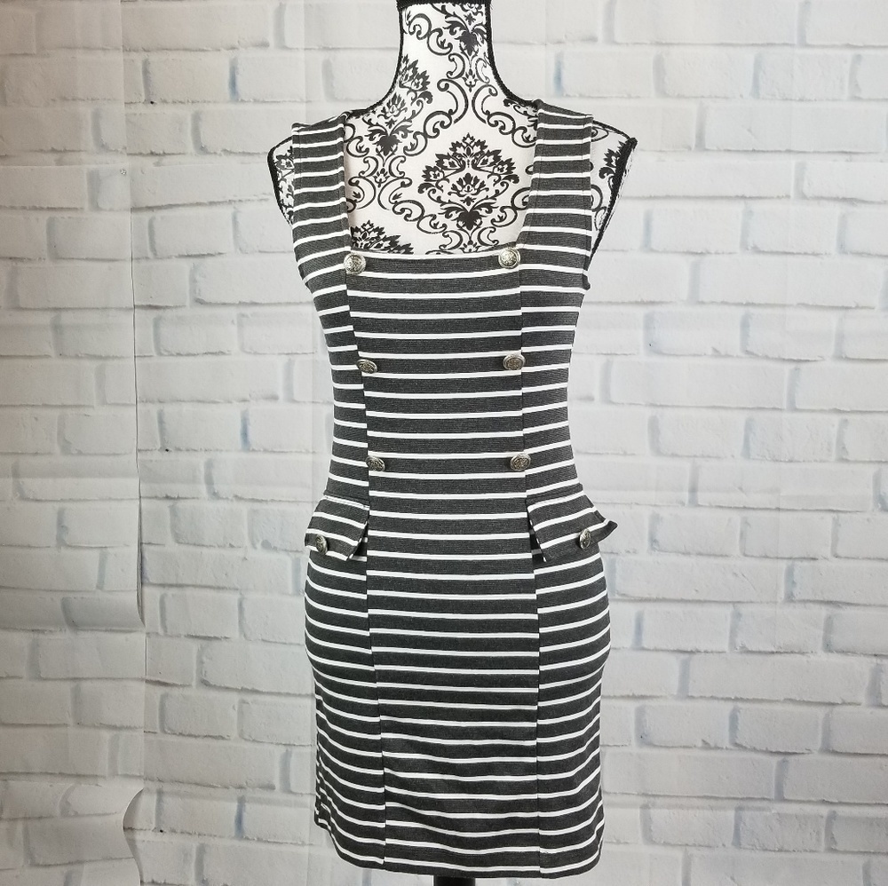 Monteau size small sleeveless striped dress